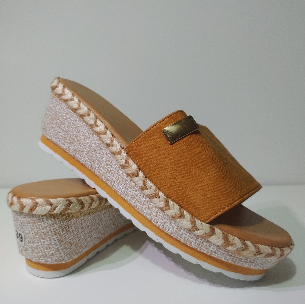 Wedge sandals